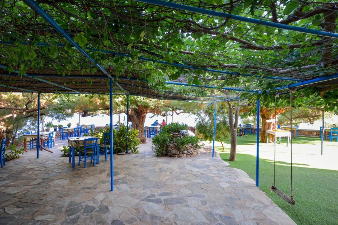 Taverna Akrogiali Loutro Bagian luar foto