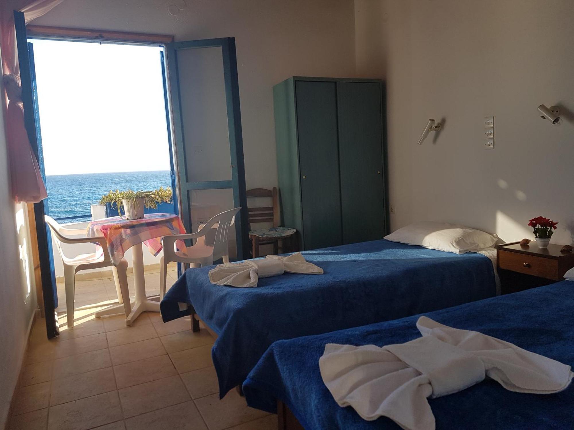 Taverna Akrogiali Loutro Bagian luar foto