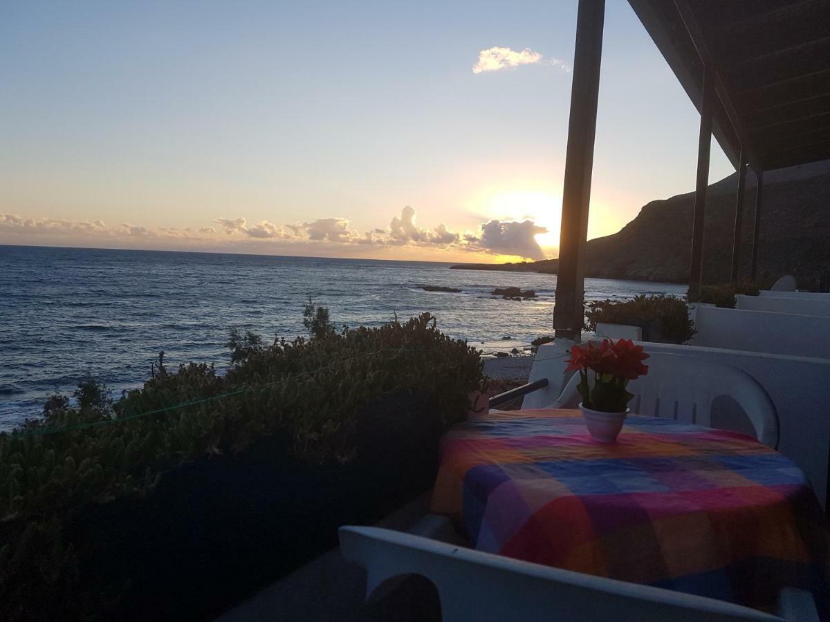 Taverna Akrogiali Loutro Bagian luar foto