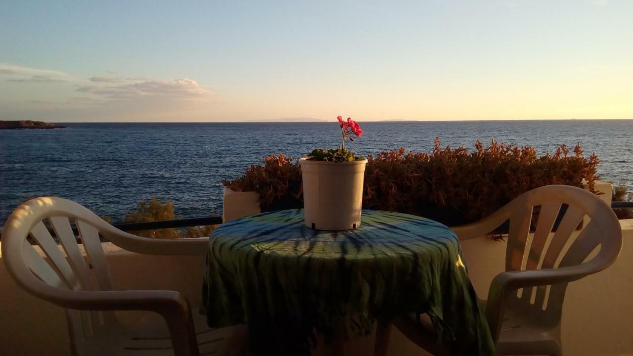 Taverna Akrogiali Loutro Bagian luar foto