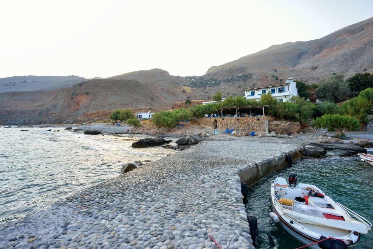 Taverna Akrogiali Loutro Bagian luar foto